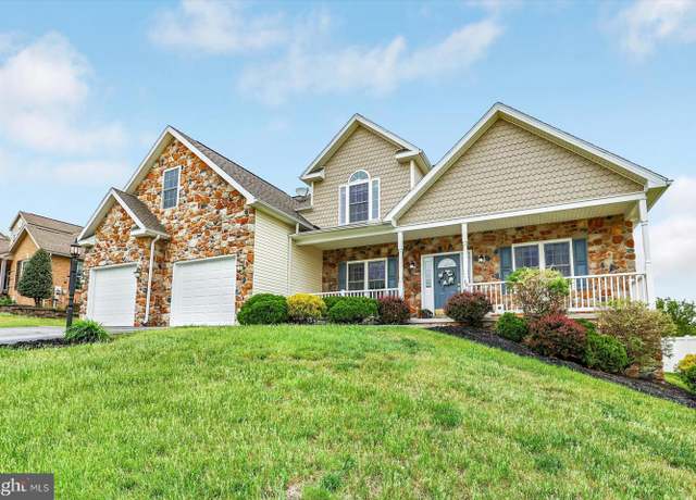 Property at 30 West Vw, Carlisle, PA 17013, 4 beds, 3 baths