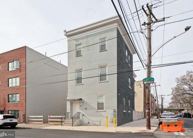 Property at 1542 N 8th St, Philadelphia, PA 19122, 7 beds, 4.5 baths