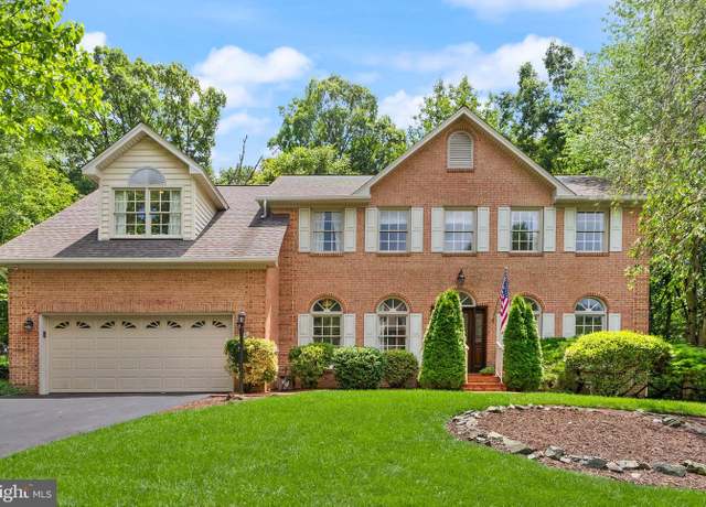 Property at 6614 Rock Lawn Dr, Clifton, VA 20124, 5 beds, 3.5 baths