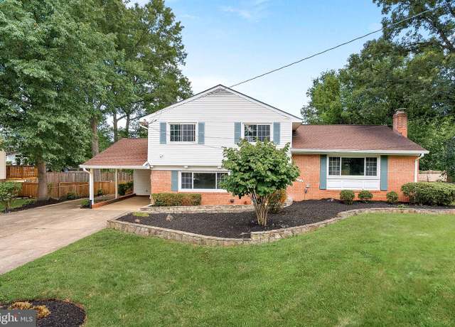 Property at 15018 Carlbern Dr, Centreville, VA 20120, 4 beds, 3 baths