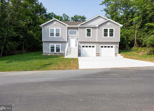 Property at 700 Boston St, Martinsburg, WV 25401, 3 beds, 3 baths