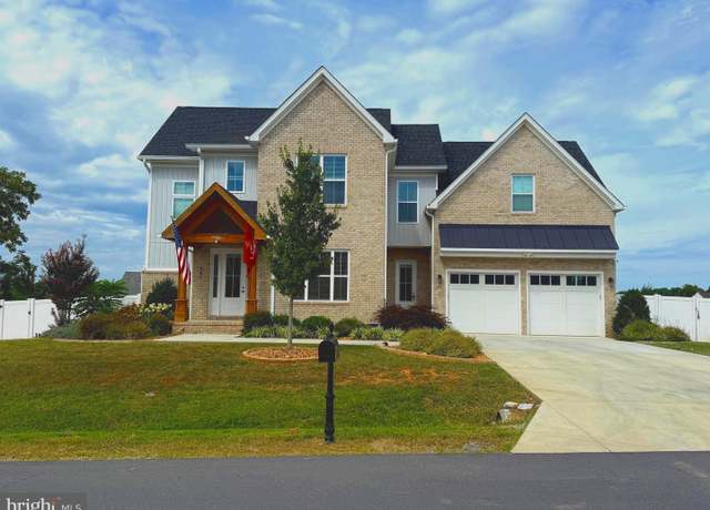 Property at 347 Moonstone Dr, Kearneysville, WV 25430, 5 beds, 3 baths