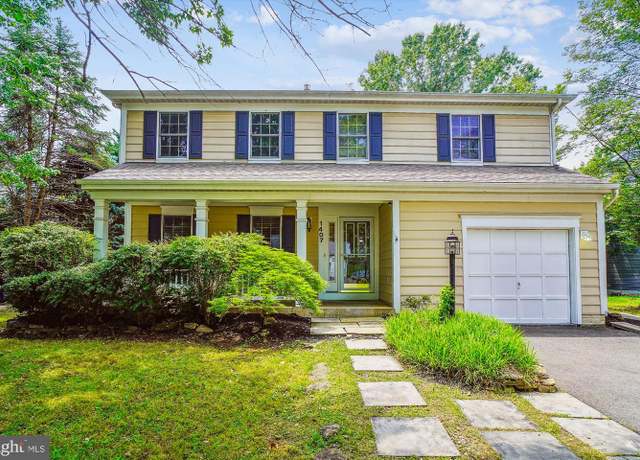 Property at 1407 Willow Oak Dr, Frederick, MD 21701, 4 beds, 2.5 baths