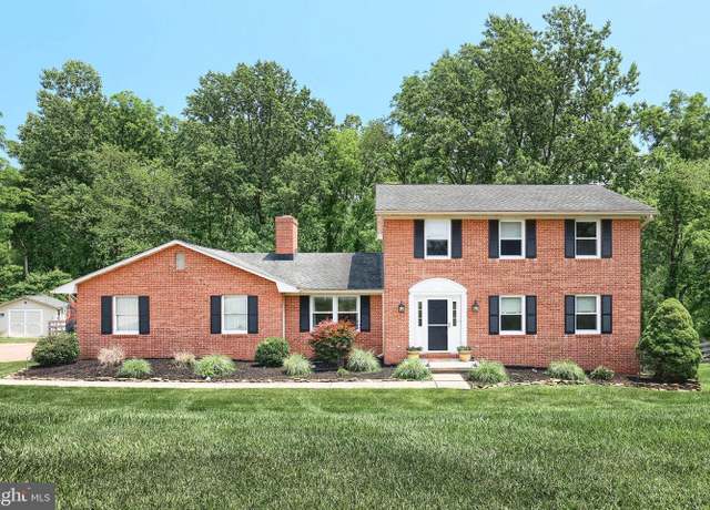 Property at 1800 Twin Lakes Dr, Jarrettsville, MD 21084, 3 beds, 3.5 baths