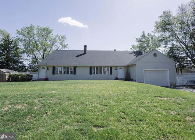 Property at 5143 Venice Ave, Hammonton, NJ 08037, 5 beds, 3 baths