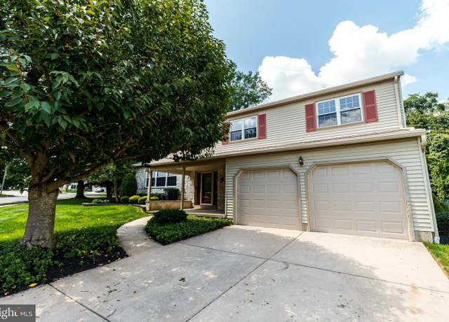 Property at 12 Victoria Ct, Mount Laurel, NJ 08054, 4 beds, 2.5 baths