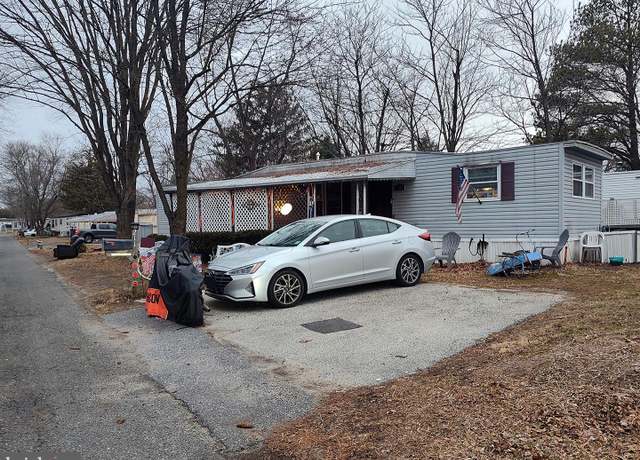 Property at 211 Ohio Ave, Williamstown, NJ 08094, 2 beds, 1 bath