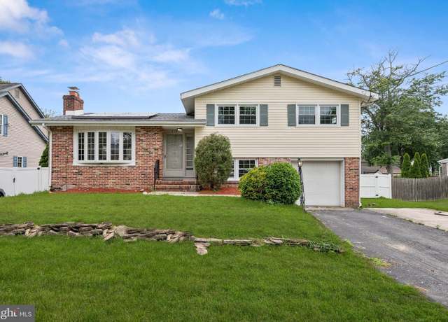 Property at 510 Elm Ave, Pitman, NJ 08071, 3 beds, 1.5 baths