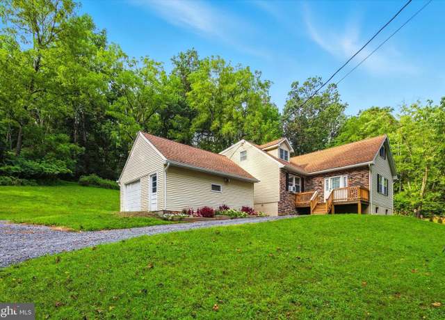 Property at 58 Orchard Rd, Fleetwood, PA 19522, 5 beds, 3 baths