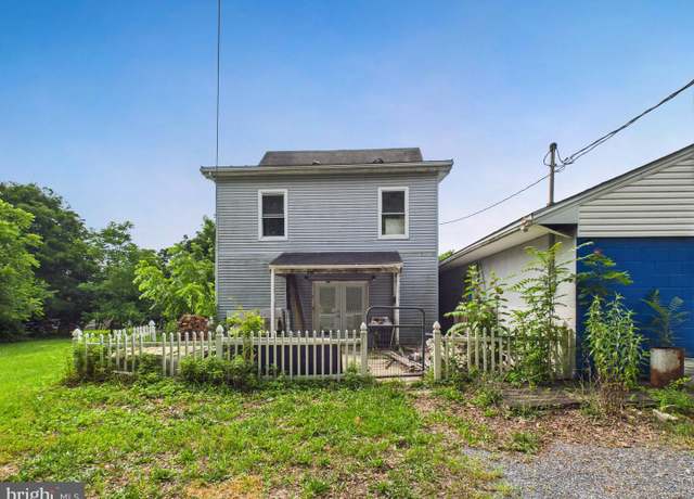 Property at 5714 Jonestown Rd, Harrisburg, PA 17112, 4 beds, 1 bath