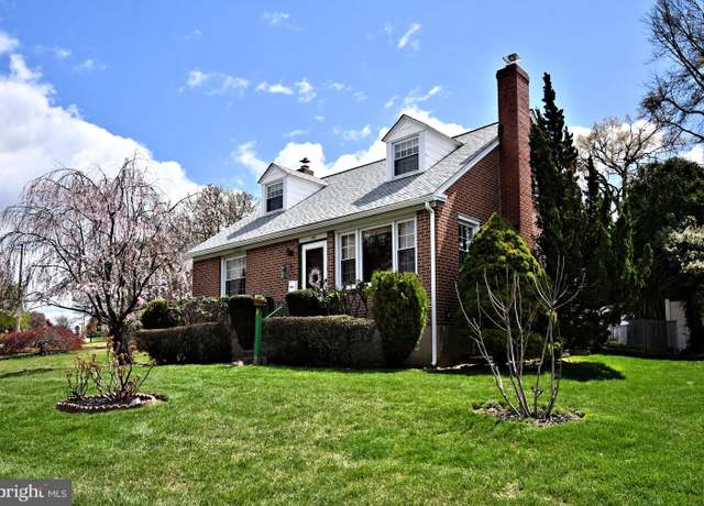 Property at 200 Larchwood Rd, Springfield, PA 19064, 4 beds, 2 baths