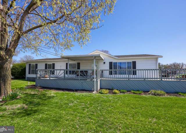 Property at 937 Opal St, Ephrata, PA 17522, 3 beds, 2 baths