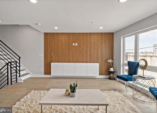 Property at 1811 S Orianna St Unit B, Philadelphia, PA 19148, 2 beds, 2.5 baths