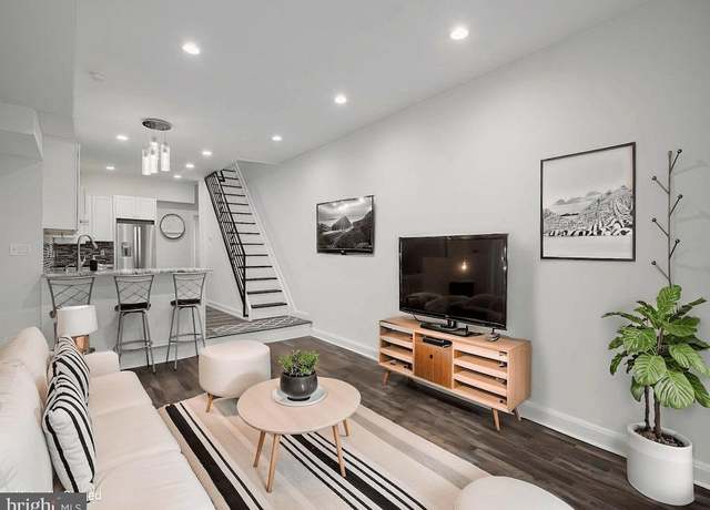 Property at 1020 S 6th St, Philadelphia, PA 19147, 3 beds, 2.5 baths