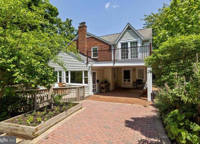 Property at 2323 N Vermont St, Arlington, VA 22207, 4 beds, 3.5 baths