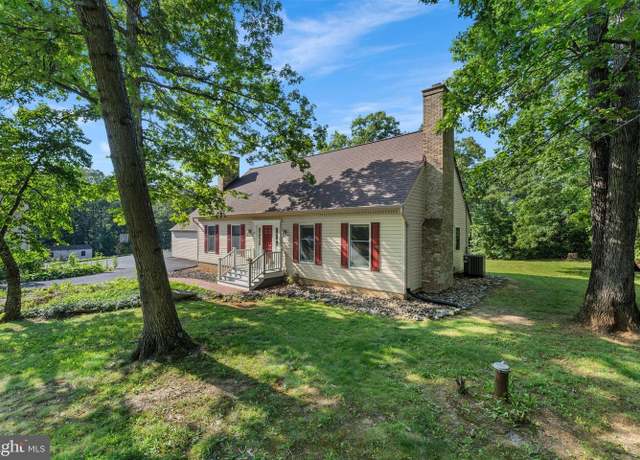 Property at 921 Fishpaw Rd, Berryville, VA 22611, 4 beds, 4 baths