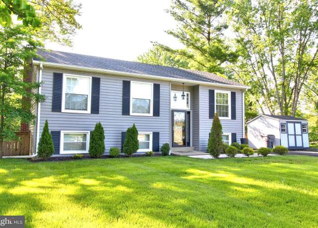 Property at 7207 Marr Dr, Warrenton, VA 20187, 4 beds, 2 baths