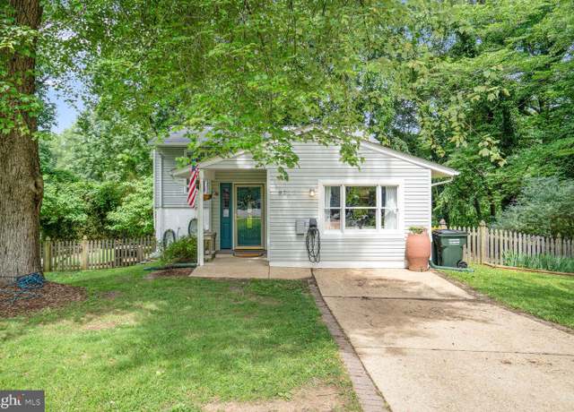 Property at 6212 Centaurus Ct, Burke, VA 22015, 3 beds, 2 baths