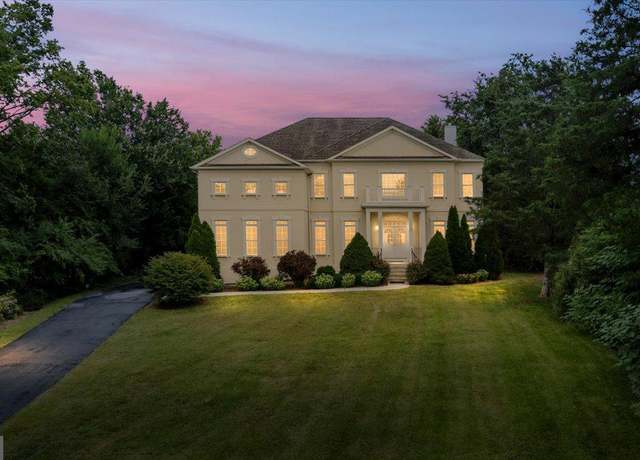 Property at 103 Southern Dr, Strasburg, VA 22657, 4 beds, 3.5 baths
