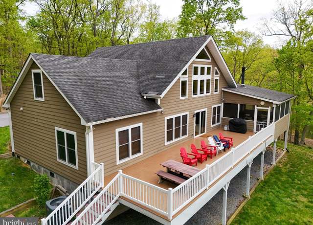 Property at 529 Multnomah Ln, Harpers Ferry, WV 25425, 5 beds, 3.5 baths