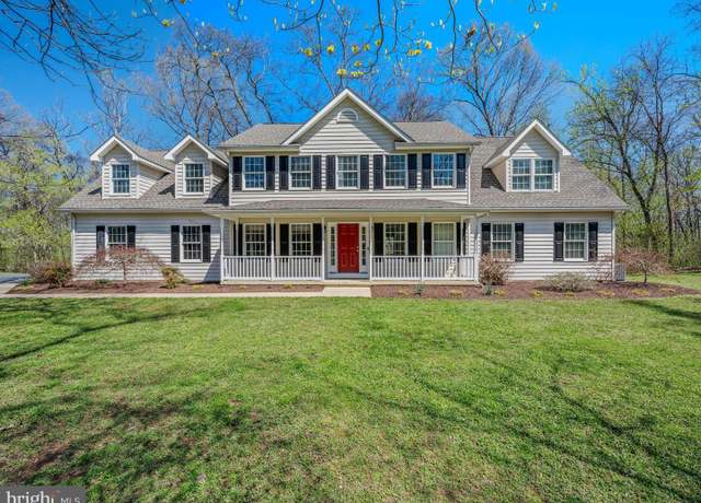 Property at 135 Deep Woods Trl, Shepherdstown, WV 25443, 5 beds, 3.5 baths