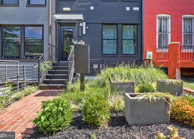 Property at 256 15th St SE #1, Washington, DC 20003, 2 beds, 1 bath