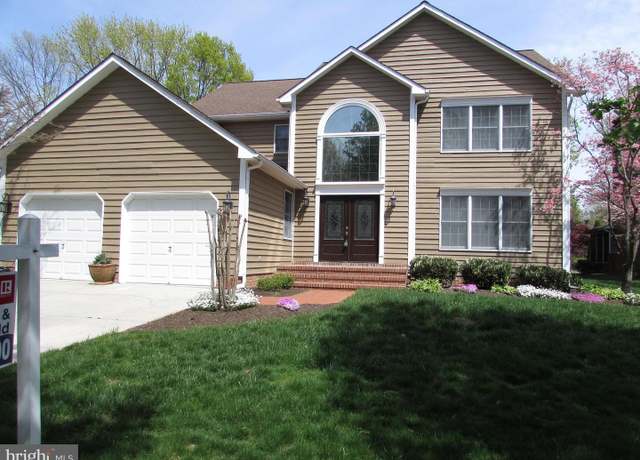 Property at 1305 Pecantree Ct, Crofton, MD 21114, 4 beds, 2.5 baths