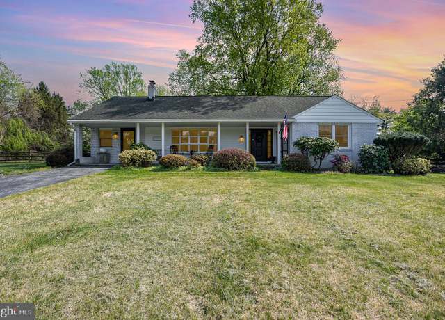 Property at 1119 Greenway Rd, Cockeysville, MD 21030, 3 beds, 2.5 baths