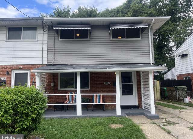 Property at 6907 Kent Town Dr, Hyattsville, MD 20785, 3 beds, 1.5 baths