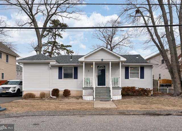 Property at 2 Adair Dr, Brick, NJ 08723, 2 beds, 1.5 baths