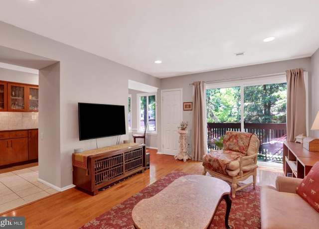 Property at 2-12 Aspen Way, Doylestown, PA 18901, 2 beds, 1.5 baths
