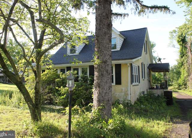 Property at 2042 Upper Ridge Rd, Green Lane, PA 18054, 3 beds, 1 bath