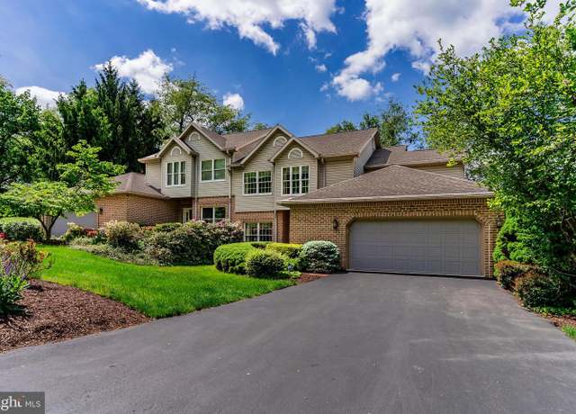 Property at 504 Bridgeview Dr, Lemoyne, PA 17043, 3 beds, 3.5 baths