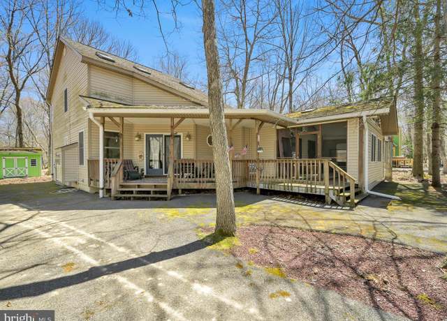 Property at 76 Thomas Ln, Albrightsville, PA 18210, 4 beds, 3.5 baths