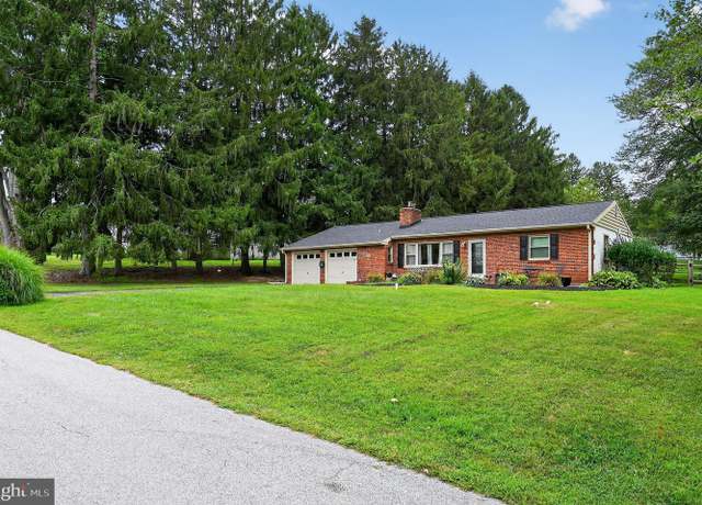 Property at 7 S Garden Cir, West Chester, PA 19382, 3 beds, 1 bath
