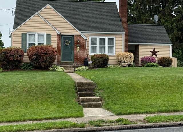 Property at 514 N Hanover St, Elizabethtown, PA 17022, 2 beds, 1 bath