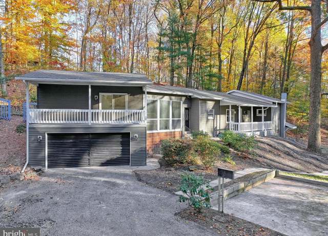 Property at 494 Old York Rd, New Cumberland, PA 17070, 3 beds, 2 baths