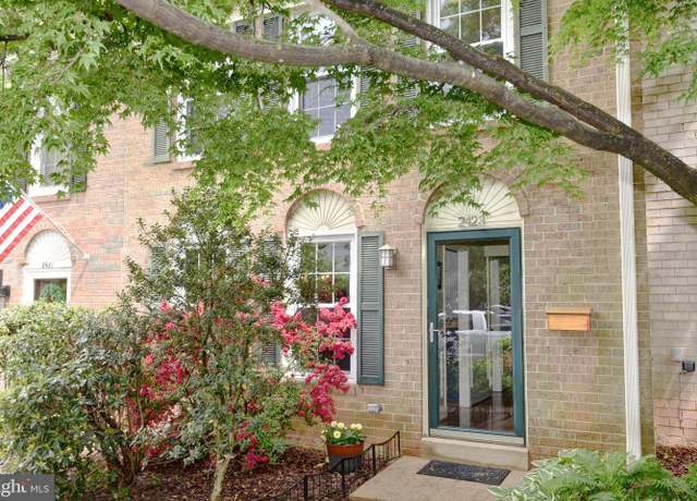 Property at 2423 Alsop Ct, Reston, VA 20191, 3 beds, 2.5 baths