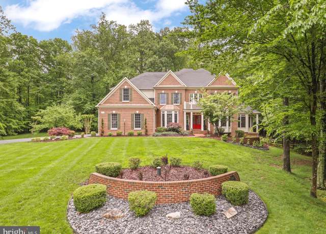 Property at 8197 Cottage Rose Ct, Fairfax Station, VA 22039, 5 beds, 5 baths