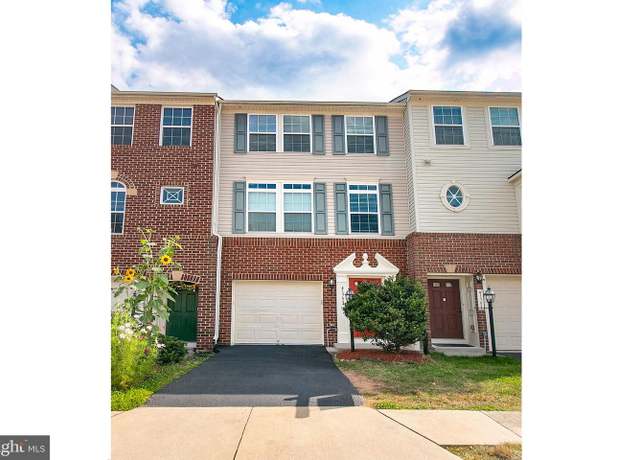 Property at 41753 Cynthia Ter, Aldie, VA 20105, 3 beds, 2.5 baths