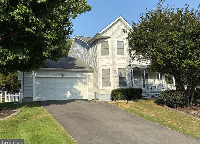 Property at 10403 Norfolk Way, Fredericksburg, VA 22408, 4 beds, 4 baths