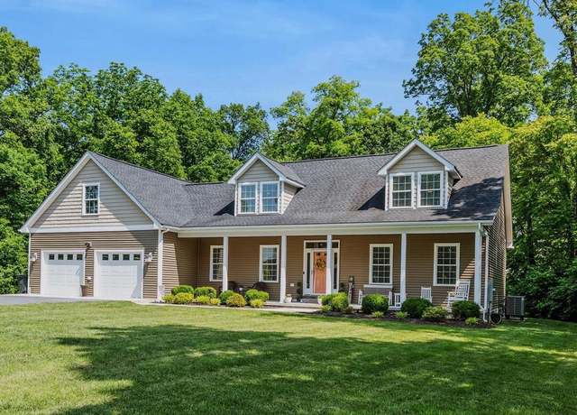 Property at 608 Hallmark Dr, Martinsburg, WV 25403, 5 beds, 3.5 baths