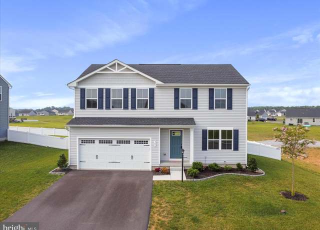 Property at 365 Otero Ln, Hedgesville, WV 25427, 5 beds, 3.5 baths