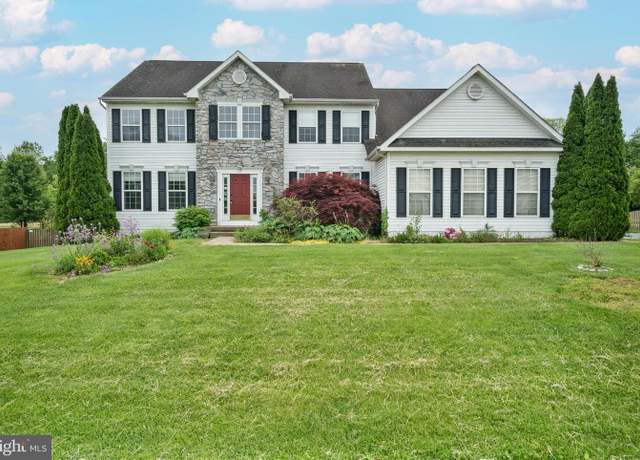 Property at 33 General Early Dr, Harpers Ferry, WV 25425, 4 beds, 3.5 baths