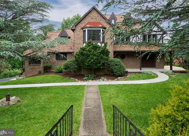 Property at 7423 Round Hill Rd, Frederick, MD 21702, 5 beds, 4.5 baths