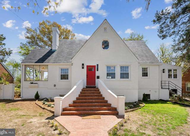 Property at 6511 Foster St, District Heights, MD 20747, 5 beds, 4 baths