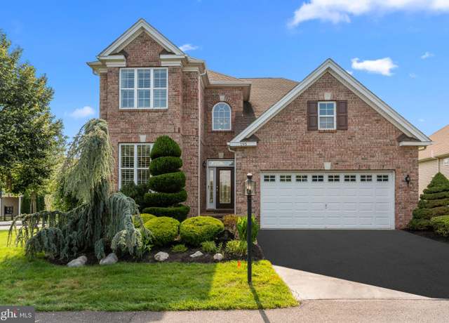 Property at 195 Roosevelt Dr, Yardley, PA 19067, 4 beds, 3 baths