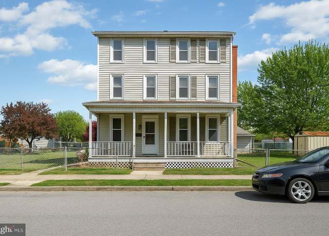 Property at 2527 S 3rd St, Steelton, PA 17113, 4 beds, 1.5 baths