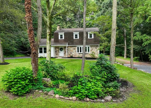 Property at 623 Elm St, East Earl, PA 17519, 5 beds, 3 baths