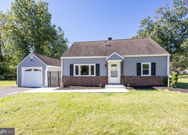 Property at 2405 Line Lexington Rd, Hatfield, PA 19440, 4 beds, 1.5 baths